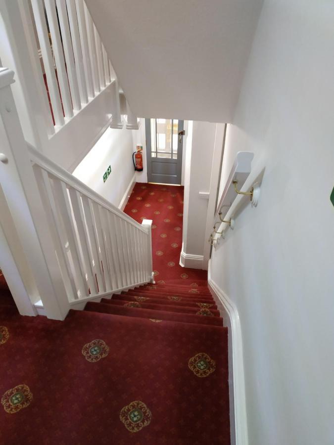 The Castleton Bed & Breakfast Blackpool Exterior photo