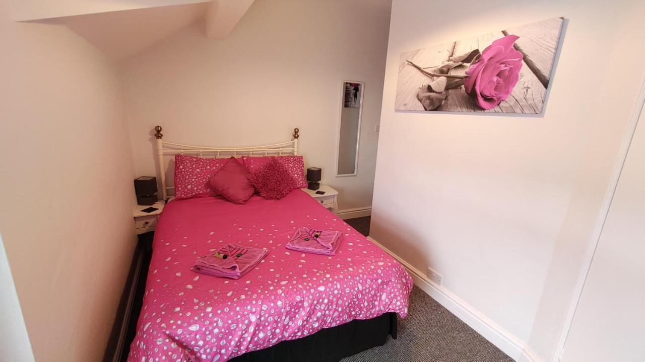 The Castleton Bed & Breakfast Blackpool Exterior photo